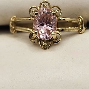 10k yellow gold and 1.20 carat pink sapphire